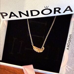Pandora Two-Tone Floating Curved Feather Collier Necklace